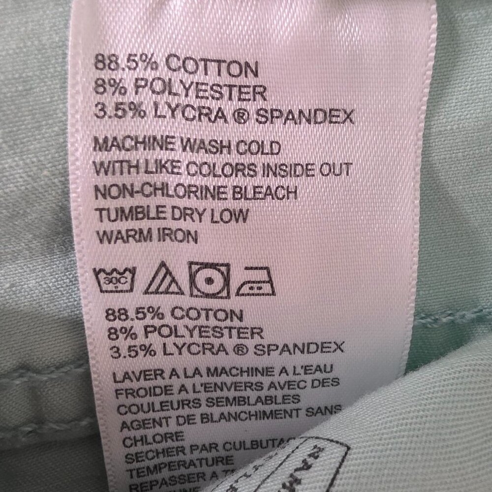 Tommy Bahama Women's Clam Digger Seaform Green Shorts, Size 2 - Picture 10 of 10